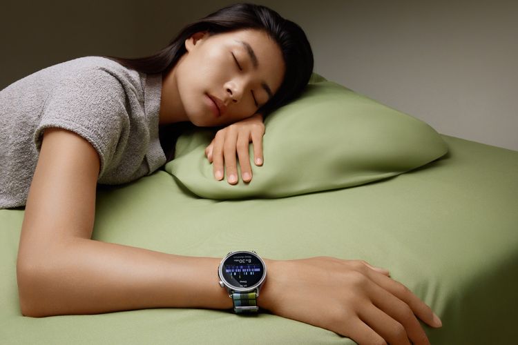 Oppo Watch S juga bisa memantau pembuluh darah, kualitas tidur termasuk pola dengkuran dan pernapasan, hingga tingkat stres.
