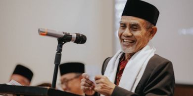 Profil KH Hasan Abdullah Sahal, Pimpinan Pondok Modern Darussalam Gontor