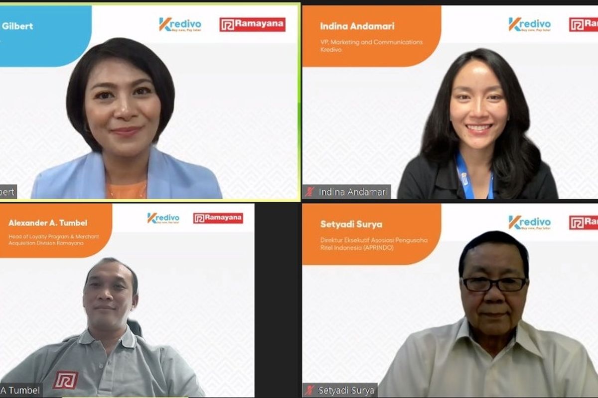 Head of Loyalty Program and Merchant Acquisition Division Ramayana Alexander A. Tumbel dan VP Marketing and Communications Kredivo Indina Andamari saat konferensi pers virtual, Kamis (25/8/2022).