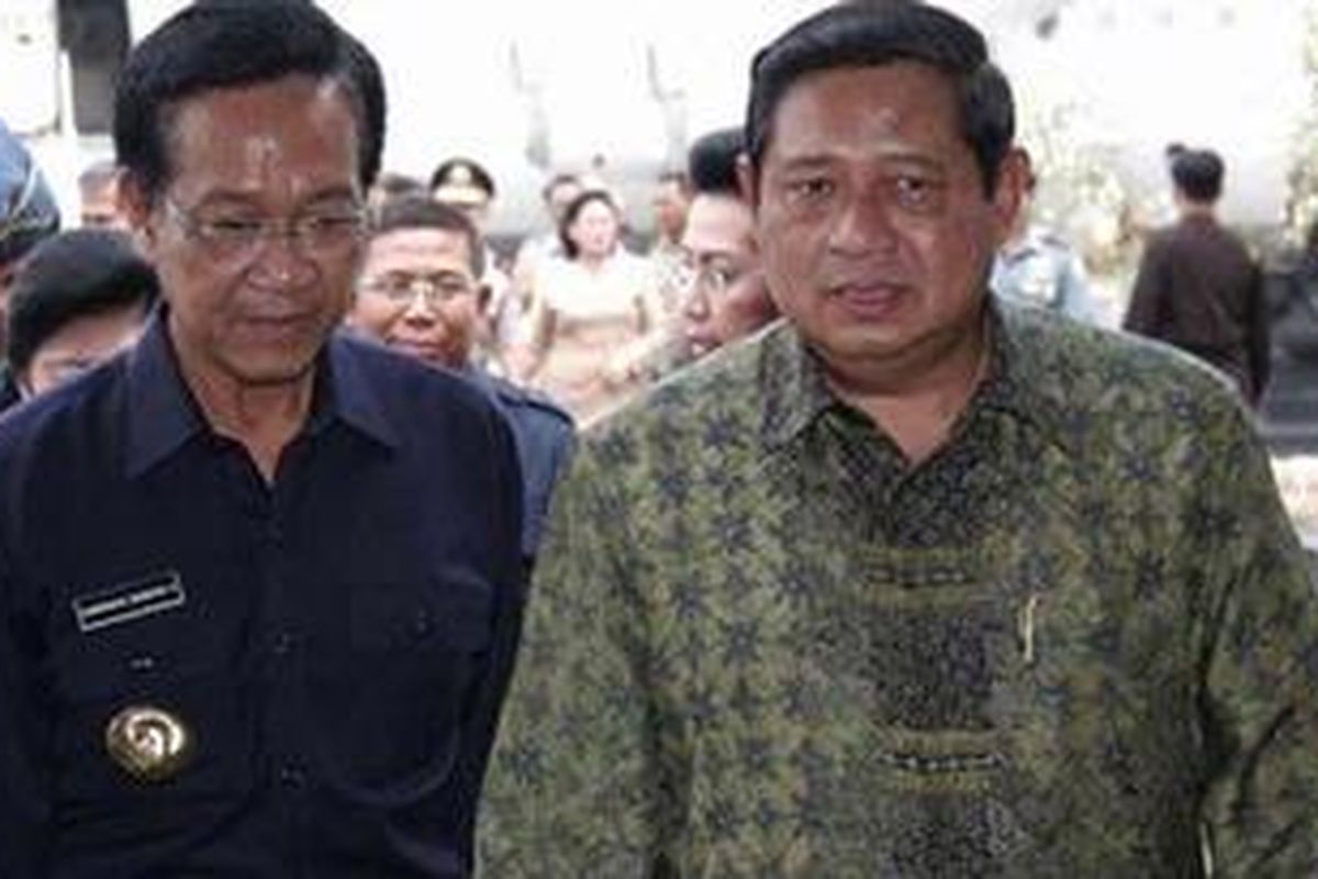 Presiden Susilo Bambang Yudhoyono dan Sri Sultan Hamengku Buwono X.