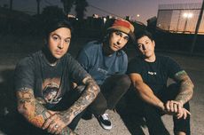 Lirik dan Chord Lagu Wonderless - Pierce the Veil