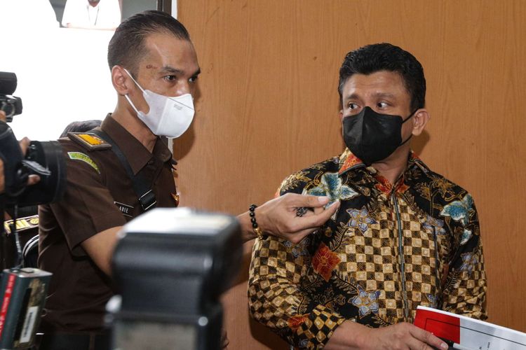Terdakwa pembunuhan berencana terhadap Nofriansyah Yosua Hutabarat atau Brigadir J, Ferdy Sambo menjalani sidang perdana di Pengadilan Negeri Jakarta Selatan, Senin (17/10/2022).