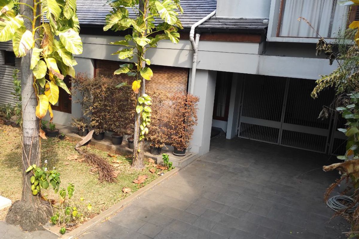 Penampakan rumah yang diduga milik Ketua KPK Firli Bahuri di Jalan Kertanegara, Kebayoran Baru, Jakarta Selatan, Kamis (26/10/2023).