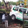 Teriakan Pasien Bikin Ambulans Terguling di Tanjakan, Bagaimana Ceritanya?