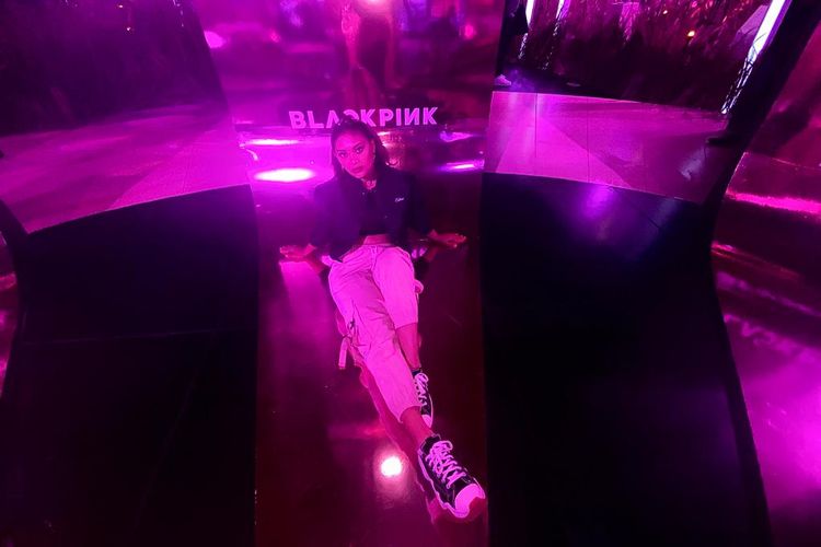 Salah satu spot foto di BLACKPINK Pop-Up Store & Exhibition di Senayan Park, Jakarta. 