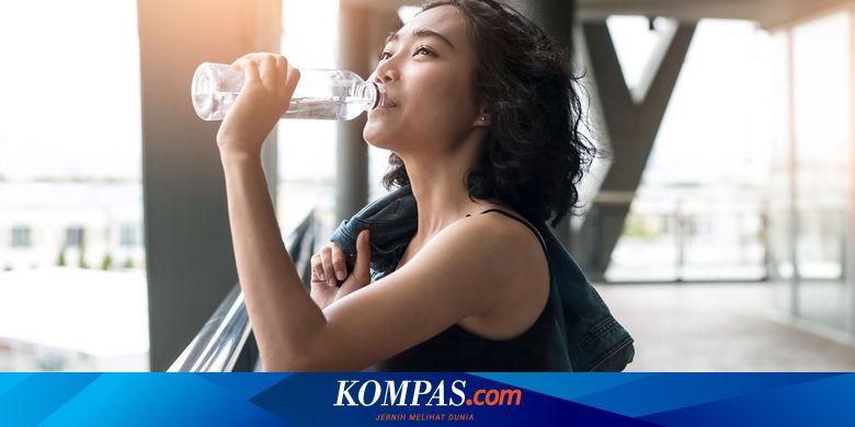Kebanyakan Minum Air Juga Berbahaya Ketahui Tandanya