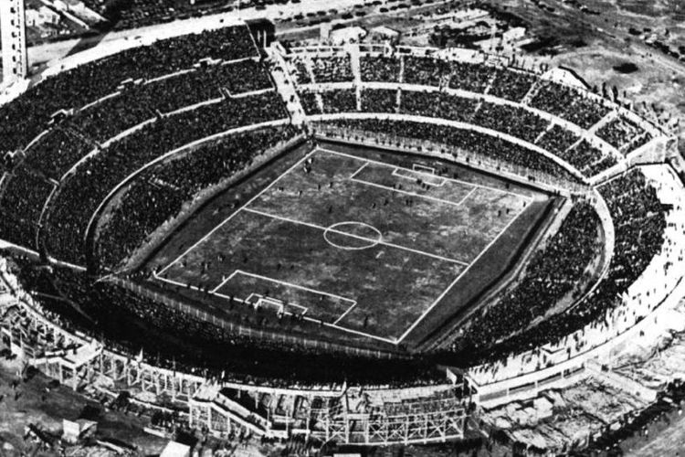 Stadion Centenario di Montevideo, Uruguay yang menjadi lokasi final Piala Dunia 1930.