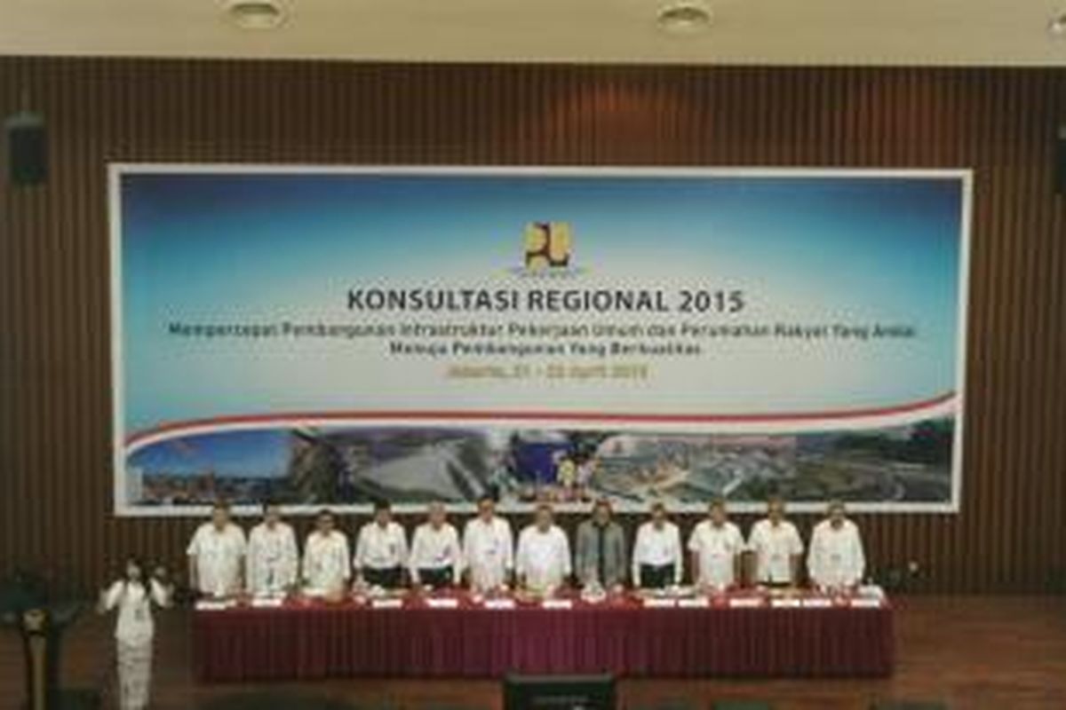 Acara Konsultasi Regional 2015: Mempercepat Pembangunan Infrastruktur Pekerjaan Umum dan Perumahan Rakyat yang Andal Menuju Pembangunan yang Berkualitas, di Kementerian PUPR,Jakarta, Selasa (21/4/2015).