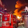 Pabrik Lilin di Surabaya Terbakar, Api Padam Setelah Tiga Jam