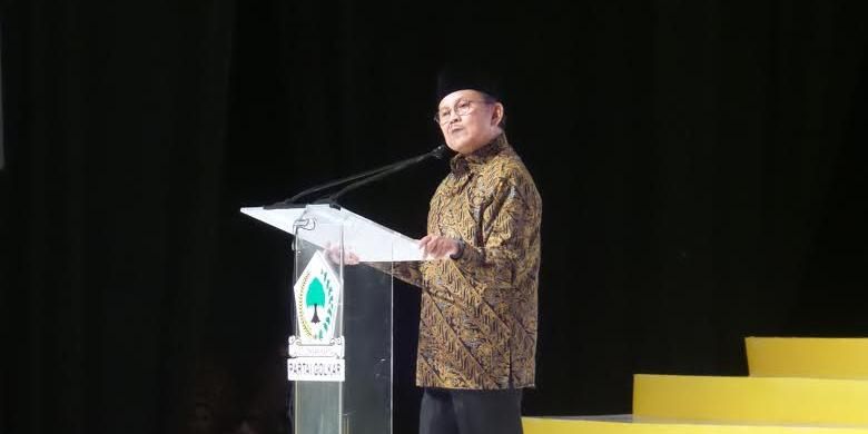 Mantan Presiden RI yang juga politikus Golkar, BJ Habibie hadir dalam Rapimnas Golkar, Sabtu (23/1/2016). 