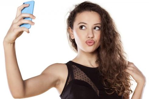Mengapa Orang Suka Selfie?