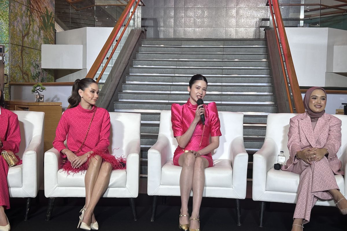 Laura Basuki Beberkan Model Tas Favorit