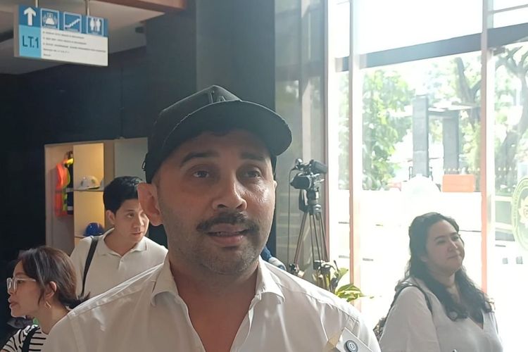 Sidang Putusan Nadiem Makarim: Teuku Zacky Prihatin & Beri Dukungan Penuh