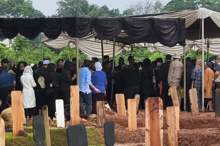 Mawar Vidi Jadi Populer di TPU Tanah Kusir, Harry Kiss Ungkap Kisah di Baliknya