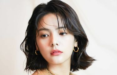 Mengenal Song Yoo Jung, Bintang School 2017 yang Diduga Bunuh Diri