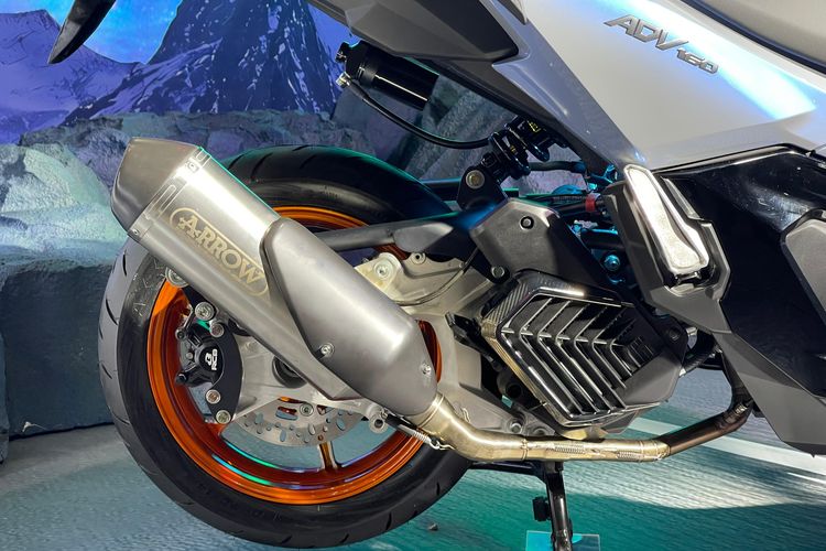 Modifikasi Honda ADV 160 RoaSync dengan konsep SUV Street