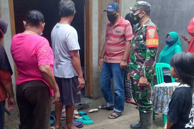 Rumah kediaman keluarga yang tersambar petir di Desa Candimas, Natar.