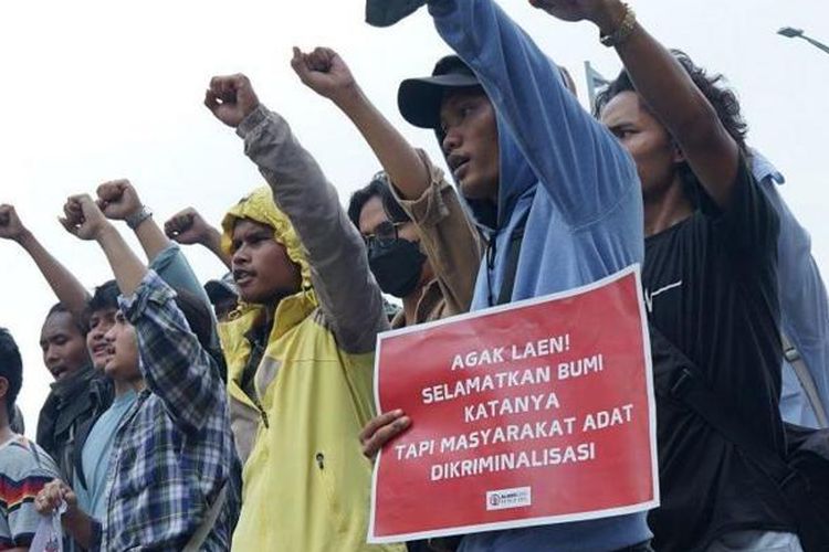 Masyarakat adat dan para aktivis mengaku khawatir kriminalisasi seperti yang terjadi pada Sorbatua akan terulang