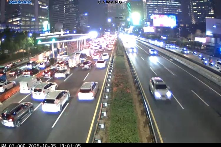 Lalu Lintas Jakarta Malam Ini Padat di Tol Dalam Kota hingga Japek, Ada Kecelakaan di JORR