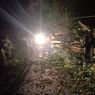 Akibat Cuaca Ekstrem, Pohon Tumbang Menutup Jalan Trans Papua Barat