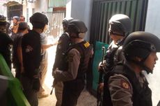 Polisi Geledah Rumah Terduga Teroris Bom Bandung