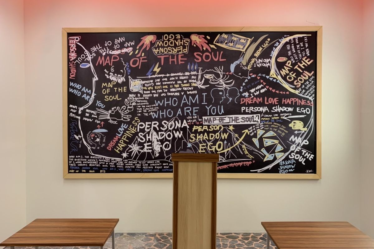 Pameran seni REMEDY yang diadakan oleh Senyum ARMY untuk merayakan ulang tahun debut BTS ke-9, akan digelar pada 6 Juni sampai 4 Agustus 2022 di Plaza Indonesia, Jakarta Pusat.