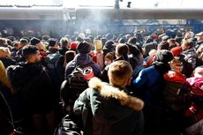 Kepanikan di Stasiun Kereta Ukraina, Tembakan Terdengar Saat Warga Berebut Melarikan Diri