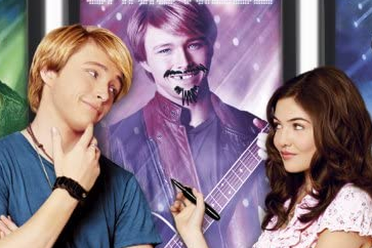 Sterling Knight and Danielle Campbell in StarStruck (2010)
