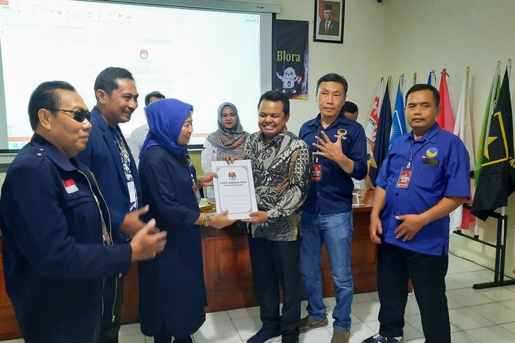 DPD Partai NasDem Kabupaten Blora mendaftarkan bakal calon anggota legislatif (bacaleg) ke KPU Blora, Kamis (11/5/2023)