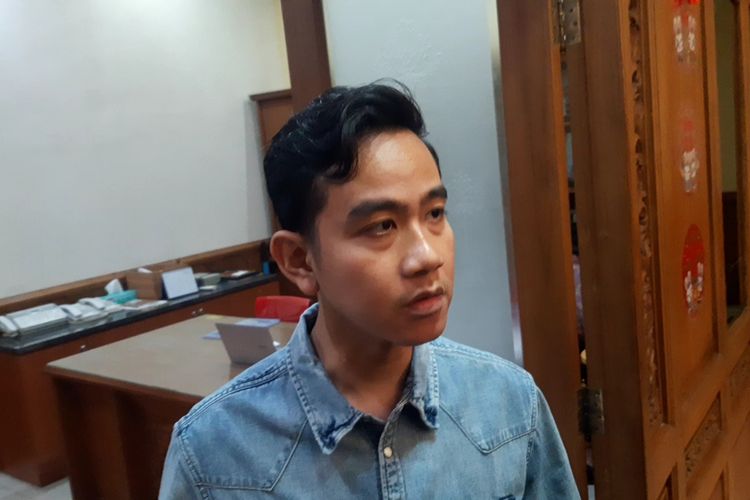 Cawapres terpilih sekaligus Wali Kota Solo, Gibran Rakabuming Raka di Solo, Jawa Tengah, Jumat (5/4/2024).