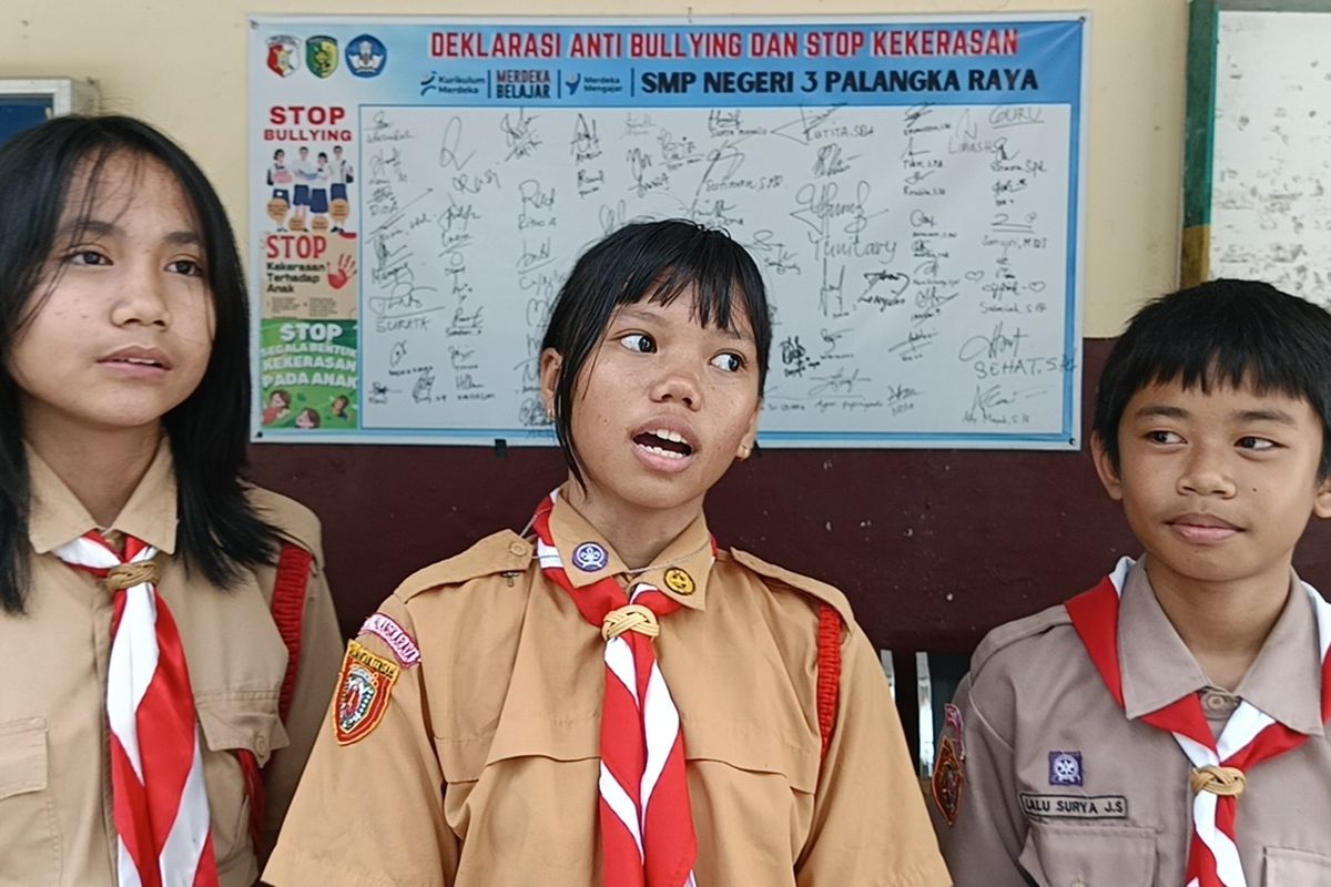 Hari Keempat MBG di Palangka Raya, Siswa Keluhkan Ayam Berbau Amis hingga Pisang Busuk