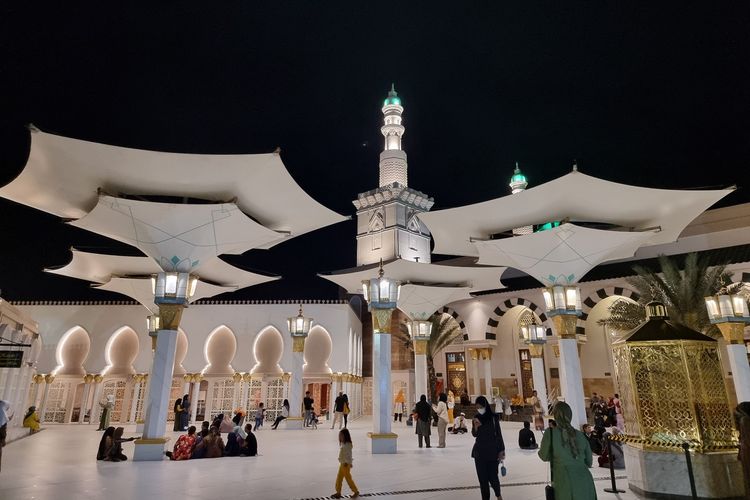 Serambi Masjid Ar Rahman, Blitar.