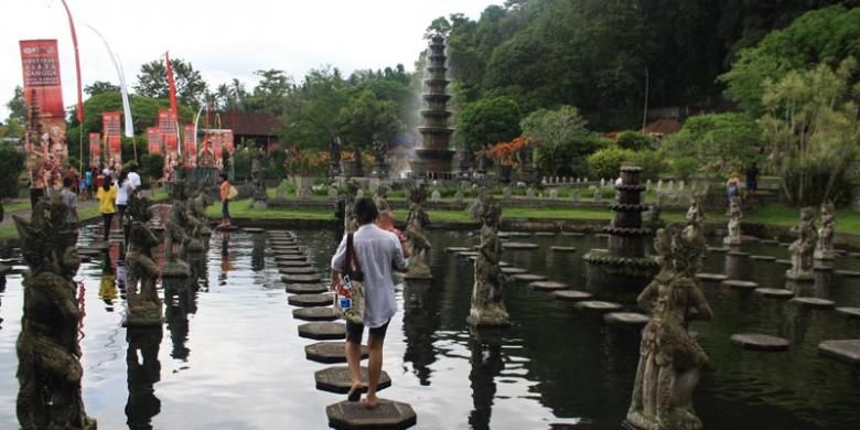 Obyek Wisata Tirta Gangga di Karangasem, Bali.