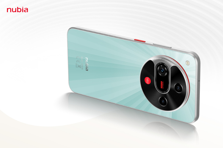 Nubia Focus 2 5G memiliki kamera utama 108 MP (f/1.75) yang dilengkapi dengan dukungan teknologi kecerdasan buatan (AI) dan EIS. Sedangkan kamera selfienya hadir dengan resolusi 16 MP.