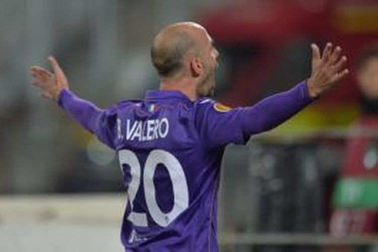 Gelandang Fiorentina, Borja Valero.