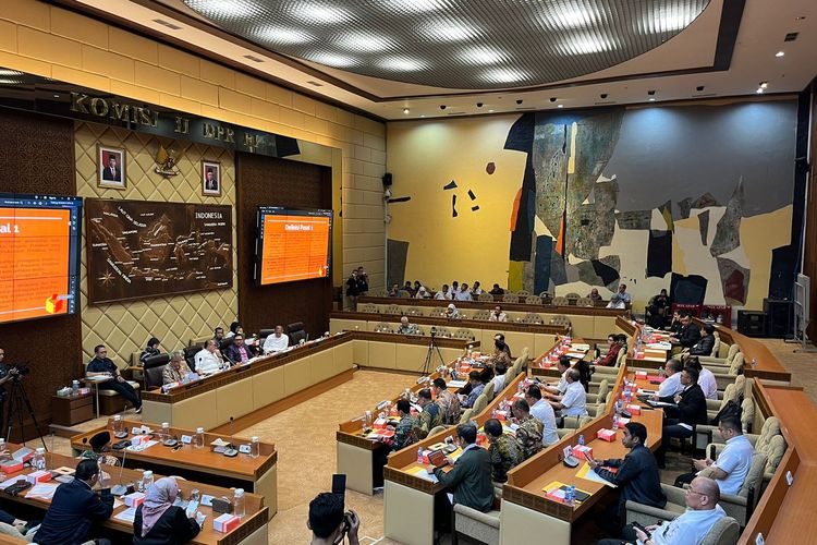 Komisi II Setuju Perbawaslu Pengawasan Pilkada 2024, Minta Awasi Netralitas Pj Kepala Daerah