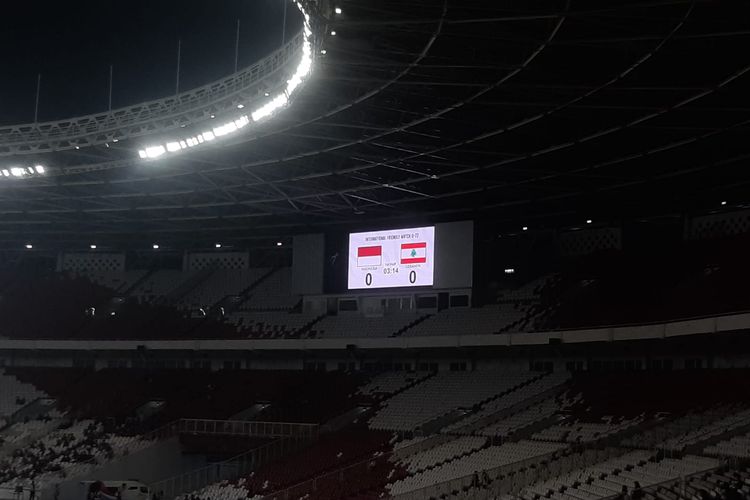 Suasana laga uji coba timnas U22 Indonesia vs Lebanon di Stadion Utama Gelora Bung Karno (SUGBK) Senayan, Jakarta, pada Jumat (14/4/2023) malam WIB.