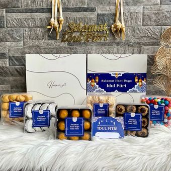 produk kue kering dari Hampers Premium Jakarta, Shopee.com