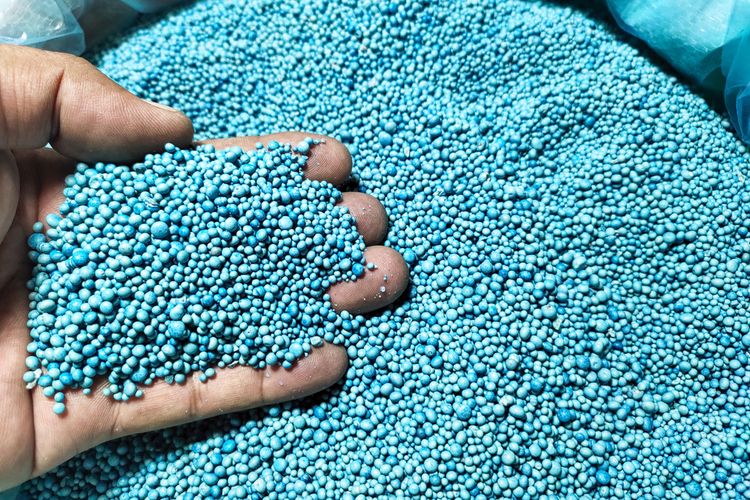 Ilustrasi pupuk NPK mutiara. 