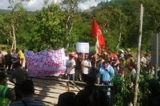 Tuntut Cabut Izin Tambang, Warga Kembali Blokade Lokasi Tambang Mangan
