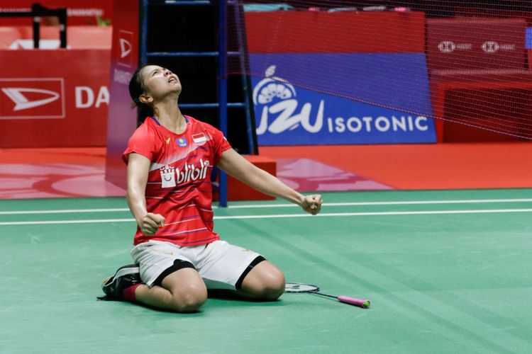 Ganda putri Indonesia, Greysia Polii dan Apriyani Rahayu bertanding melawan ganda putri Denmark, Maiken Fruergaard dan Sara Thygesen pada pertandingan final Daihatsu Indonesia Masters 2020 di Istora Senayan Jakarta, Minggu (19/1/2020). Greysia - Apriyani juara ganda putri setelah menang 18-21, 21-11, dan 23-21.