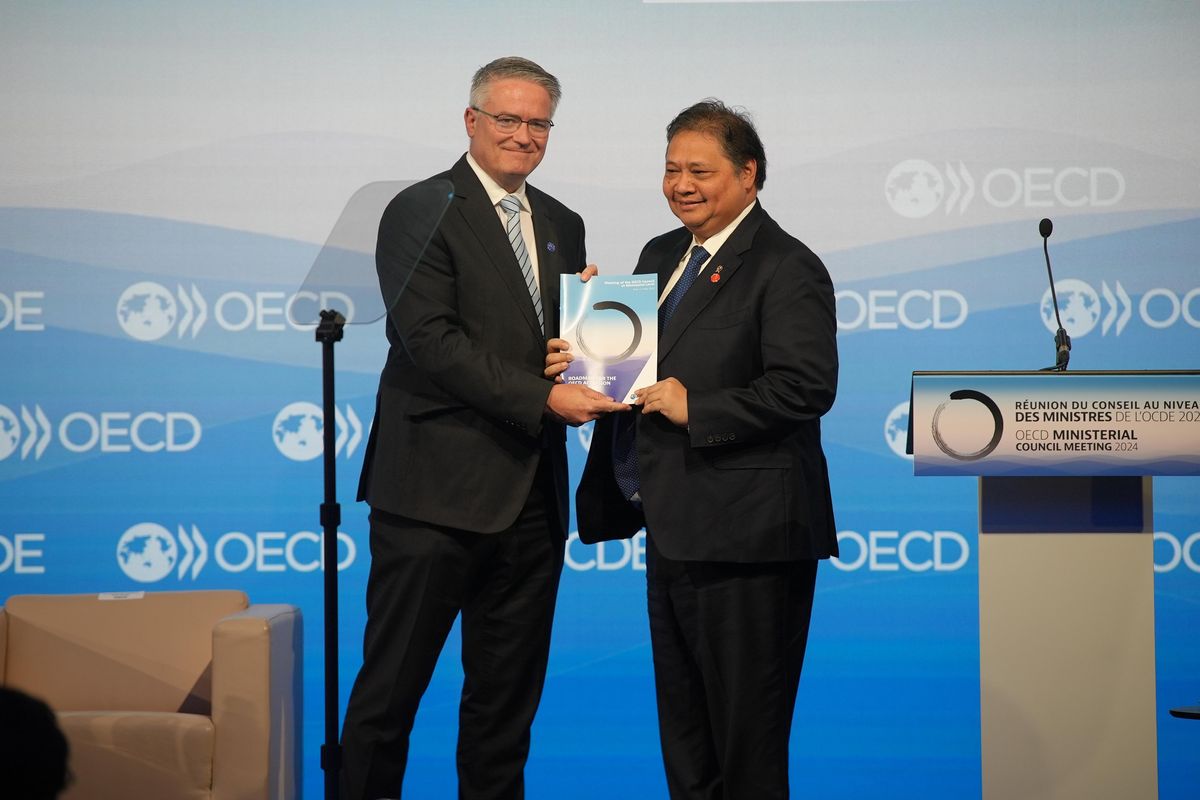 Menteri Koordinator (Menko) Bidang Perekonomian Airlangga Hartarto selaku Ketua Pelaksana Tim Nasional Aksesi OECD akan menyampaikan Initial Memorandum (IM) secara resmi kepada Sekretaris Jenderal OECD Matthias Cormann di Paris, Prancis.