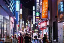 Lebih dari Sekadar Transaksi, Ini Cashback Istimewa Saat Wisata Belanja di Luar Negeri