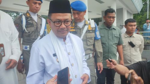 Tri dan Heri Saling Klaim Menang Pilkada Bekasi, Pj Wali Kota: Tahan Diri...