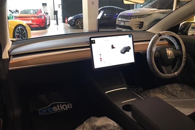 First Impression Tesla Model 3