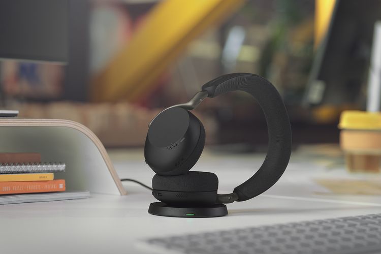 Jabra Evolve3 85 dan 75 Resmi di Indonesia, Headset AI untuk 