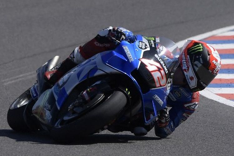 Pebalap Suzuki Ecstar, Alex Rins, saat mengikuti balapan MotoGP Argentina 2022 yang dihelat di Sirkuit Termas de Rio Hondo, Minggu (3/4/2022). Rins kini beraksi di MotoGP Inggris 2022, Jumat (5/8/2022). Rins akan melakoni balapan terakhir bersama Suzuki pada seri MotoGP Valencia 2022 di Sirkuit Ricardo Tormo, Minggu (6/11/2022).