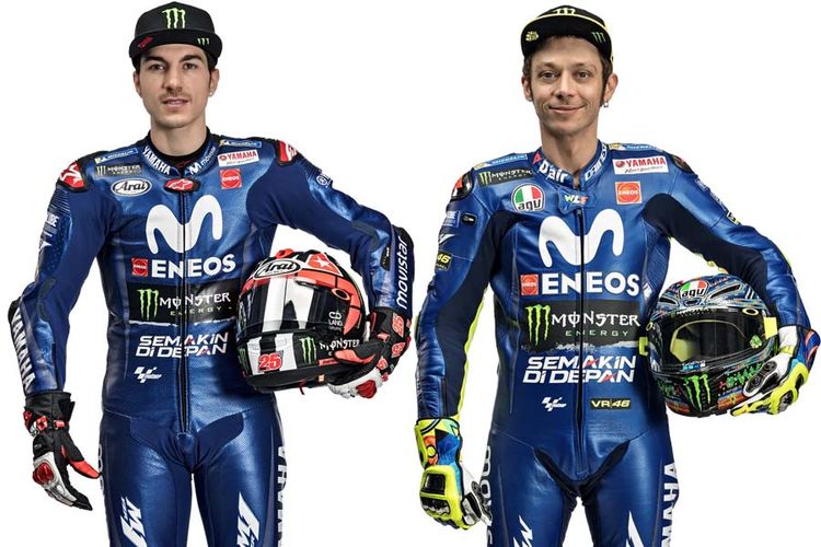 Seragam baru tim Yamaha Movistar dengan logo Semakin di Depan yang ada di bagian perut baju balap Valentino Rossi dan Maverick Vinales.