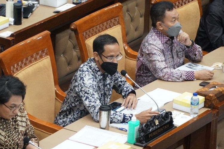 Mendikbud Ristek Nadiem Makarim dalam Rapat Kerja dengan Komisi X DPR RI di Jakarta, Kamis (7/9/2023).