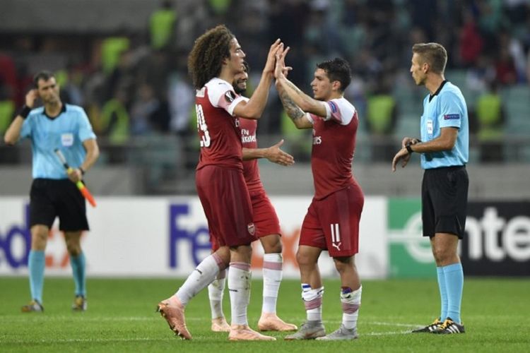 Para pemain Arsenal merayakan gol Matteo Guendouzi ke gawang Qarabag dalam pertandingan Liga Europa di Baku, 4 Oktober 2018. 